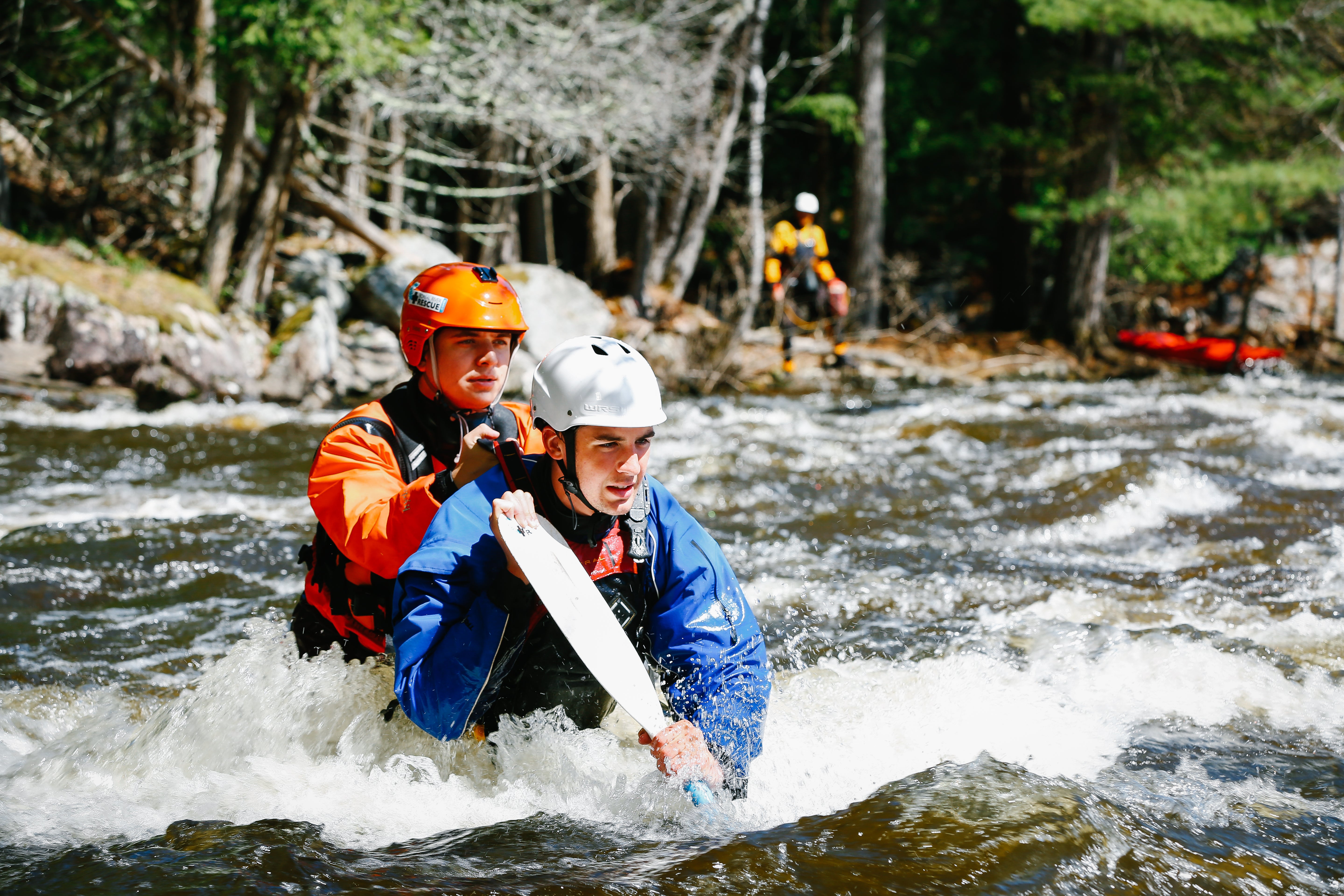 Technicien en sauvetage en eau vive Bridge (Clearwater, Colombie-Britannique)
