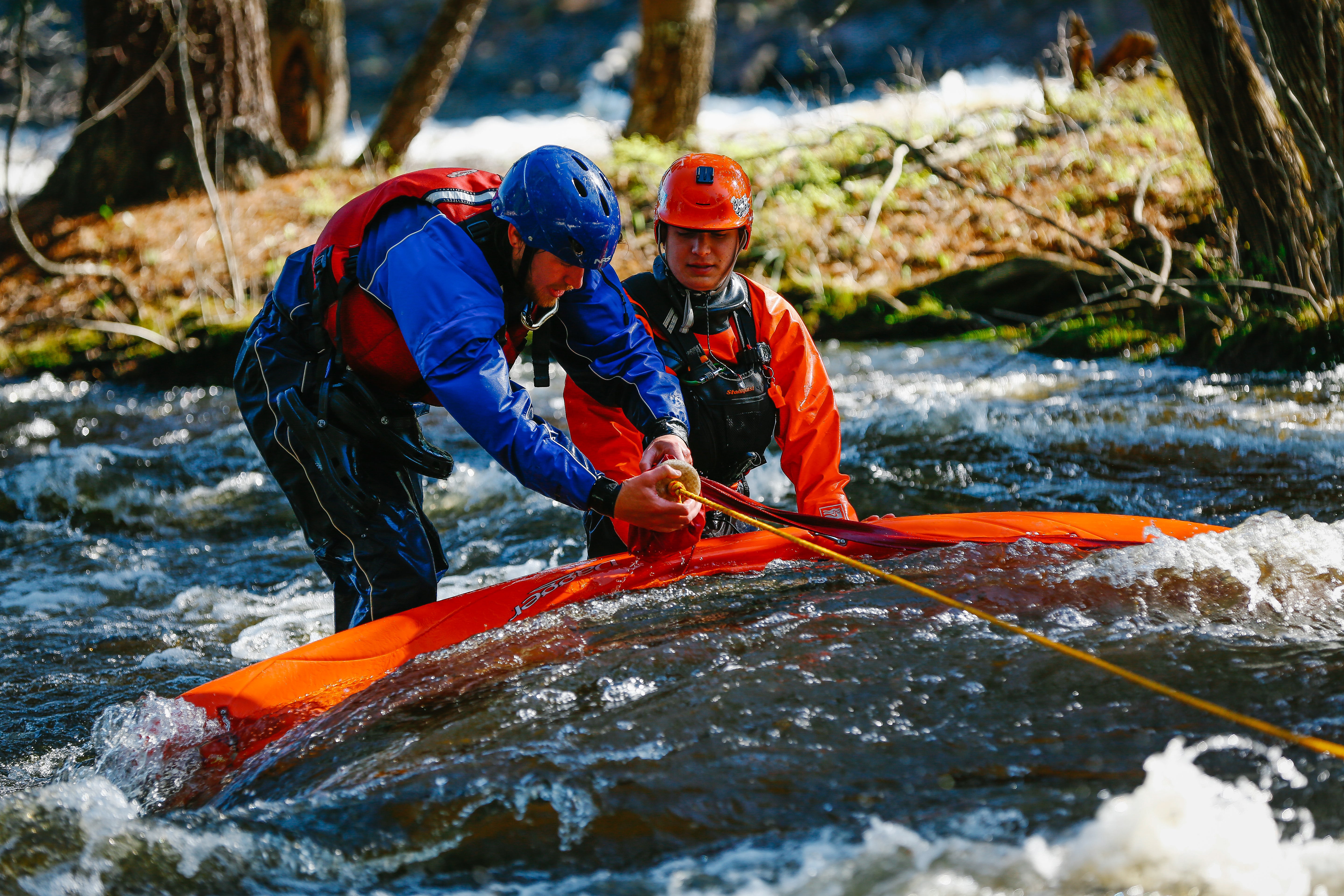 Cours d'introduction en ligne à la sécurité et au sauvetage en eau vive
